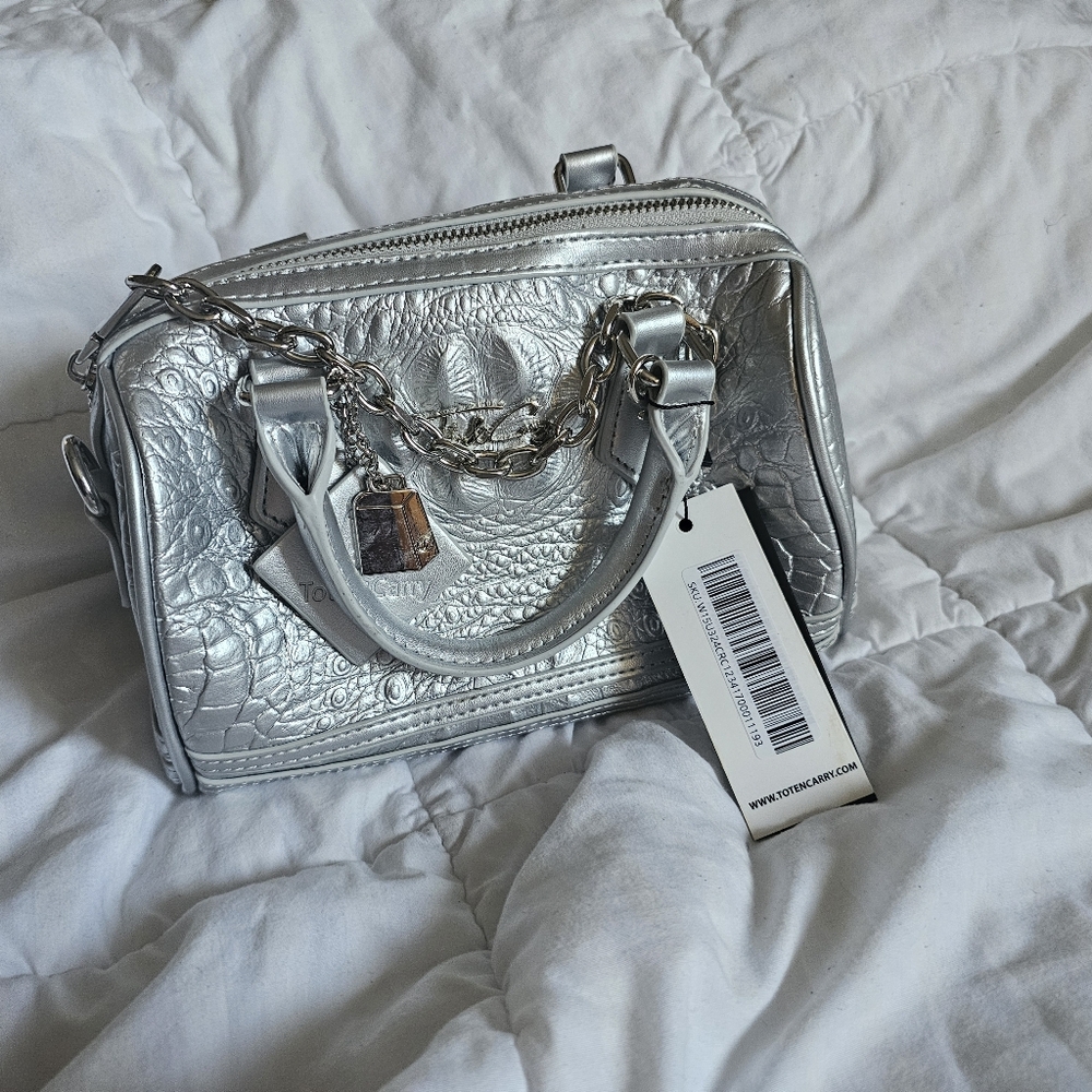 Tote&Carry Silver Apollo2 Boston Bag